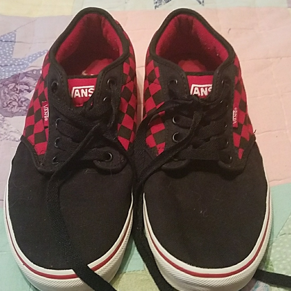 Vans tennis shoes